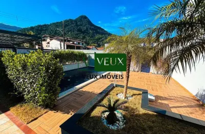 Casa com 3 quartos para alugar na Cidade Jardim, Caraguatatuba 