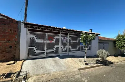 Casa à venda em marília-sp no bairro jânio quadros: 3 quartos, 1 suíte, 2 banheiros e 160m² de área!