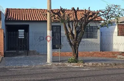 Casa à venda em marília-sp no bairro nova marília toda reformada. venha visitar!