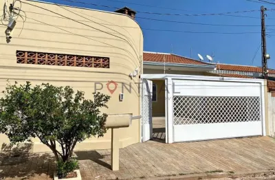 Casa com 3 quartos à venda no Núcleo Habitacional Costa e Silva, Marília 