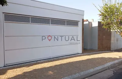 Imperdível oportunidade de adquirir casa com 3 quartos, 1 suíte, 1 sala, 2 banheiros, 2 vagas de garagem, 190 m² em marília-sp.