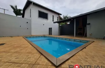 Imperdível casa à venda em marília-sp, no jardim acapulco: 4 quartos, 2 suítes, 3 salas, 3 banheiros, 2 vagas de garagem, 336m²!