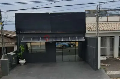 Sala comercial com 3 salas para alugar no Alto Cafezal, Marília 