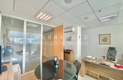 Sala comercial com 42m² localizada no 18 do forte em alphaville