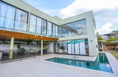 Casa a venda mobiliada com suíte térrea, fino acabemento disponível em alphaville!!