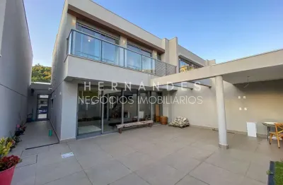 Excelente oportunidade: casa em condomínio à venda ou locação em tamboré, santana de parnaíba-sp! 3 quartos, 3 suítes, 2 salas, 2 vagas, 200m².