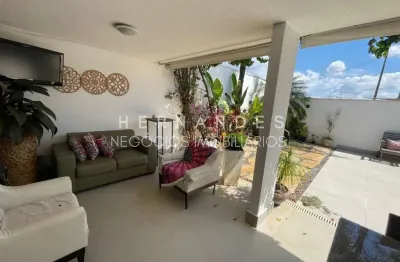 Casa de alto padrão em condomínio no tamboré com 3 quartos, 1 suíte e 192m²