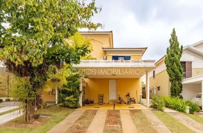Casa em condomínio no Tamboré -  3 Quartos  1 Suíte  3 Salas  2 Vagas  200 m².