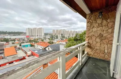 Excelente Casa de 3 quartos na Vila Boa Vista em Barueri-SP, com 264m² e 2 vagas de garagem. ok para financiamento