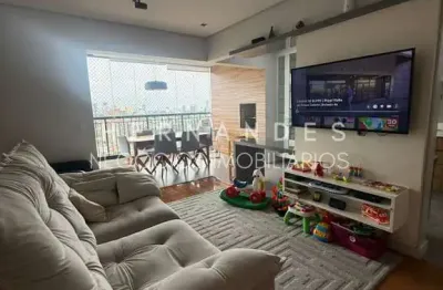 Apartamento à venda em Barueri-SP, Jardim Tupanci: 3 quartos, 1 suíte, 1 sala, 2 banheiros, 1 vaga, 94m²!