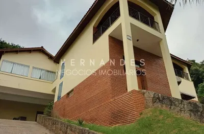 Residência de luxo em condomínio exclusivo em Santana de Parnaíba-SP: 7 quartos, 5 suítes, 1 sala, 9 banheiros, 4 vagas, 1.000m².