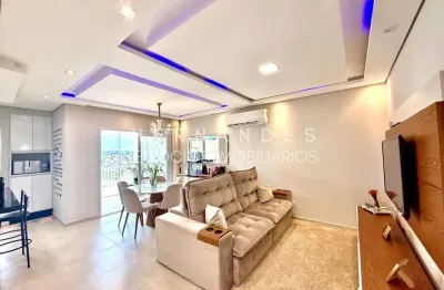 Casa de alto padrão em condomínio: 4 quartos, 1 suíte, 3 banheiros, 4 vagas