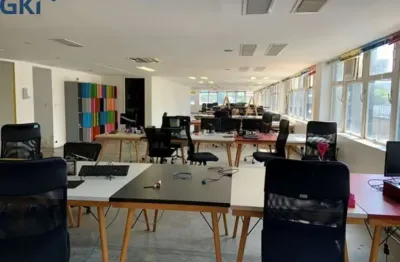 Aluga-se meia laje  comercial 448m² + 150m² de varanda na faria lima