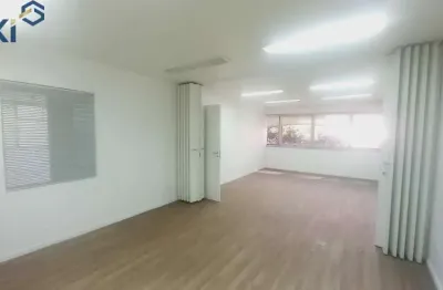 Conjunto comercial com 95m2, próximo ao metrô fradique coutinho