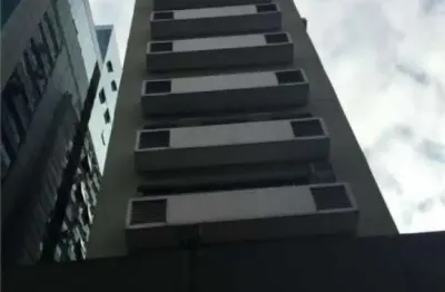 Cj comercial a venda, região paulista, 1 vaga, ar cond. próx. metrô paulista.