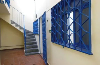 Sobrado comercial, 10 salas, 4 vagas fechadas, 200m² ac