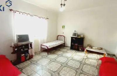 Rua tranquila, residencial, com 1 dorm. sala, coz. e wc e 1 vaga