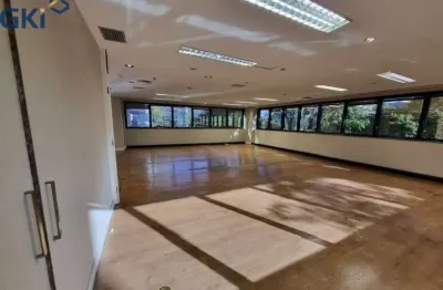 Espaçoso conjunto no melhor ponto da vila olímpia: 214m², 5 vagas.