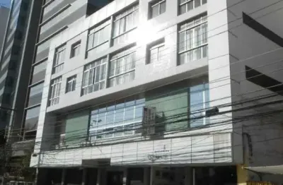 Cj p/ locação, c/ 48 m. au, 2 salas, banheiro, copa, sem vaga. próx. ao metrô vergueiro