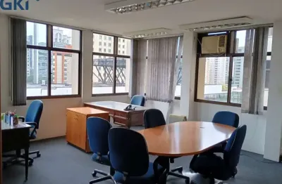 Espaçoso conjunto no melhor ponto da vila olímpia: 125m², 3 vagas.