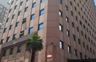 Sala comercial no 11º andar do edificio com 32,35m², 01 vaga, ótima localização