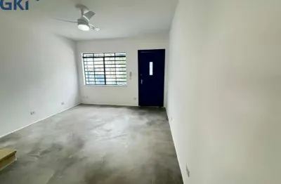 Sobrado de vila, 150m² de área construída, pronta para morar