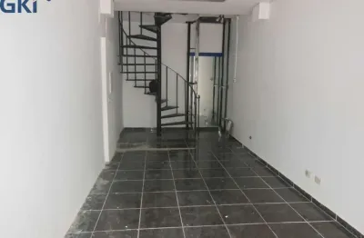 Vila Nova Conceição: Loja em Galeria 75m² (3 Pisos) De frente Amplas Vitrines..