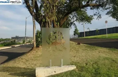 Lote de 305m² no condominio jardim piemonte em itaici