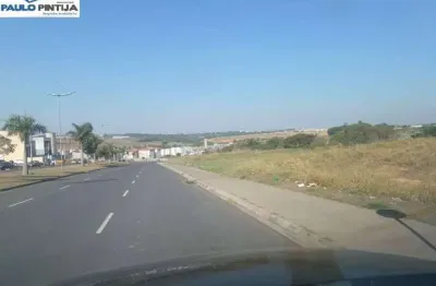Lote comercial de 8.470m localizado na avenida principal do campo bonito