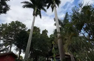 Chácara no mosteiro de itaici com fundo para o lago do condomínio