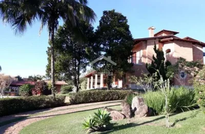 Chácara de 10.000m em condomínio fechado com lago particular