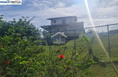 Linda chácara com 5 quartos e excelente acabamento em condomínio fechado em salto