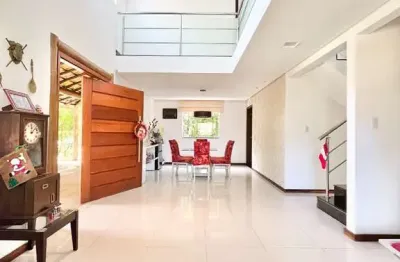 Casa em condomínio fechado com 4 quartos à venda na avenida praia de itapoan, buraquinho, lauro de freitas, 300 m2 por r$ 1.100.000