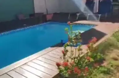 Casa em condomínio fechado com 4 quartos à venda na rua alameda humaitá, guarajuba, camaçari, 95 m2 por r$ 1.050.000