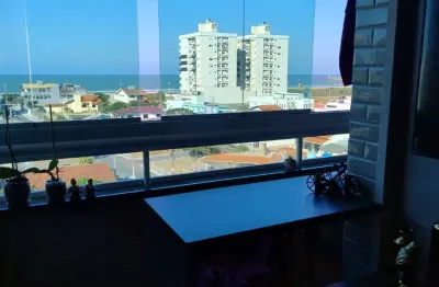 Apartamento mobiliado, pronto para morar, bem pertinho da praia