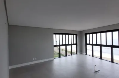 Frente mar de verdade, lindo, com três suítes, duas vagas e ótima área de lazer