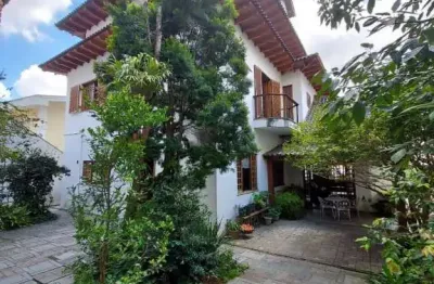 Casa com 4 quartos para alugar na Rua Angoera, 217, Jardim Têxtil, São Paulo