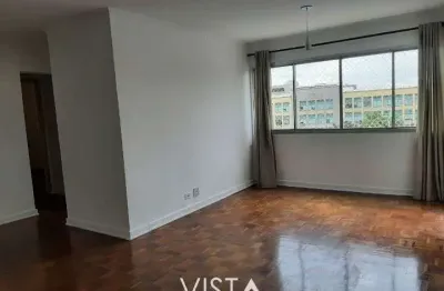 Amplo apartamento com 2 dormitórios e ótima localização
