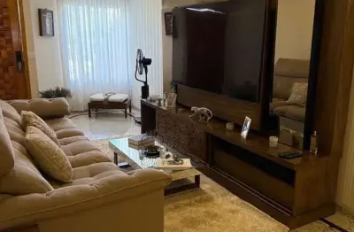 Casa com 3 quartos para alugar na Avenida Ibiúna, Vila Aricanduva, São Paulo