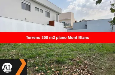 Ótimo terreno plano, pronto para construir com 300 m2 à venda no condominio mont blanc, já com casas prontas ao redor.