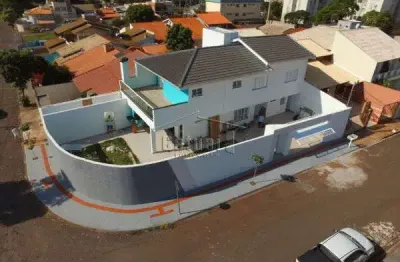Casa com 3 quartos à venda na Rua Wadya Calixto Dagher, 233, Jardim Oriente, Londrina