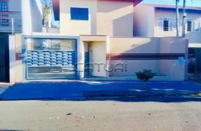 Casa com 3 quartos à venda na Rua Professora Delvina Borges, 305, Universitário, Londrina