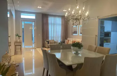 Casa com 4 quartos à venda na Rua Mário Novaes, N195, Jardim Pacaembu, Londrina