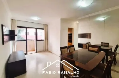 Apartamento com 2 dormitórios, varanda, e vaga de garagem, no jardim marajoara