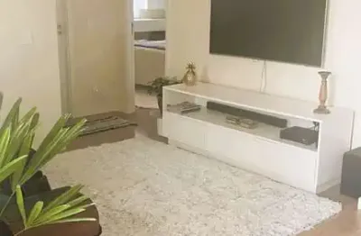 Apartamento com 3 dormitórios, suíte, e 2 vagas de garagens.