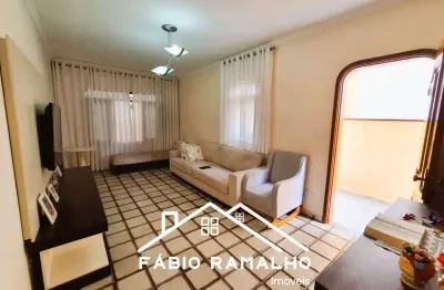 Sobrado na cupecê, com 4 dormitórios, 2 suítes, e 2 vagas de garagens.