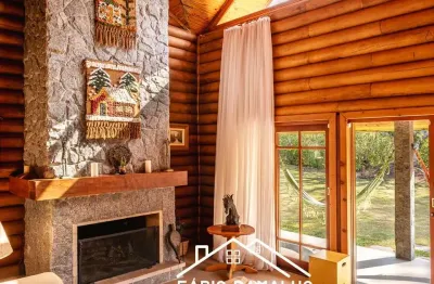 Casa em condomínio fechado, com 397m² em santo antônio do pinhal.