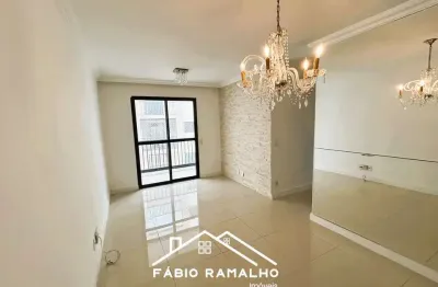 Apartamento com 3 dormitórios, suíte, varanda, e vaga de garagem, para venda em interlagos