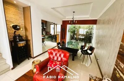 Casa à venda com 4 dorms, 2 suítes, e 4 vagas de garagens, em santo amaro