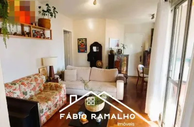 Apartamento com 3 dormitórios, andar alto, e 2 vagas de garagens. campo belo.